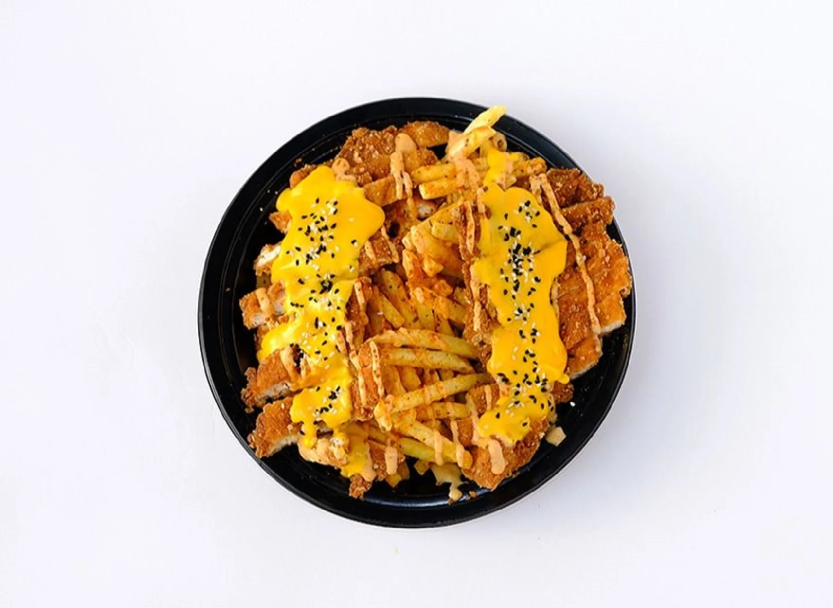 SCNİTZEL BOWL ( Schnitzel, Belçika usulü patates, basmati pirinç, salatalık turşusu, jalapeno biber, ketçap, mayonez )